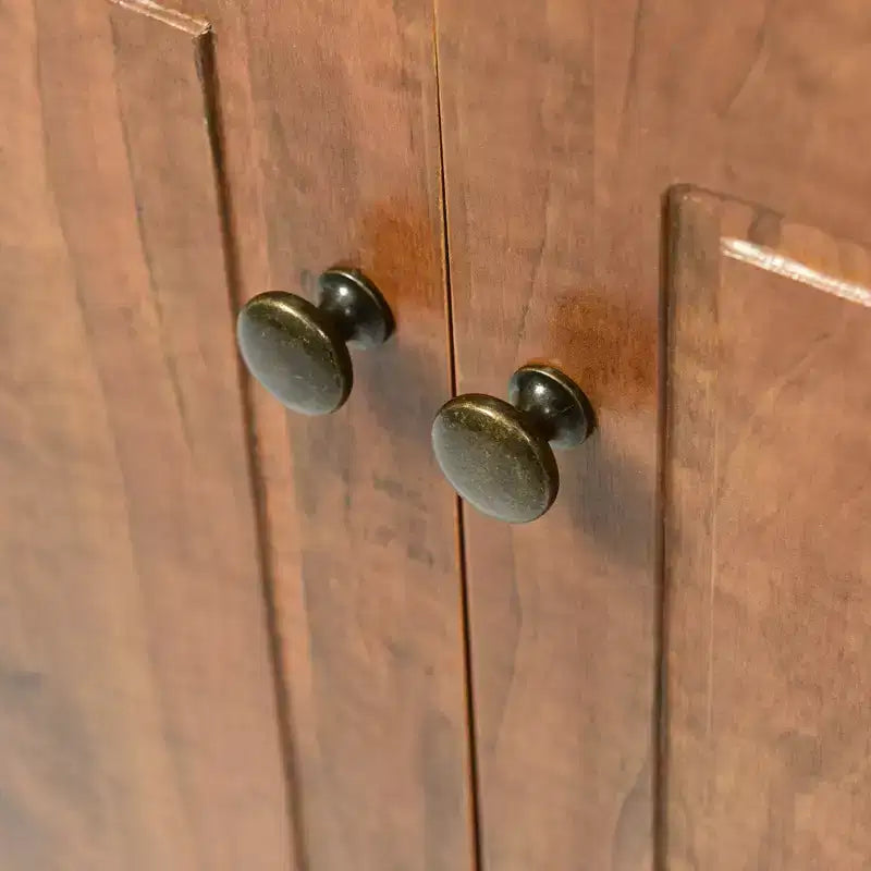 Meuble de salle de bain d'angle triangulaire avec étagères réglables