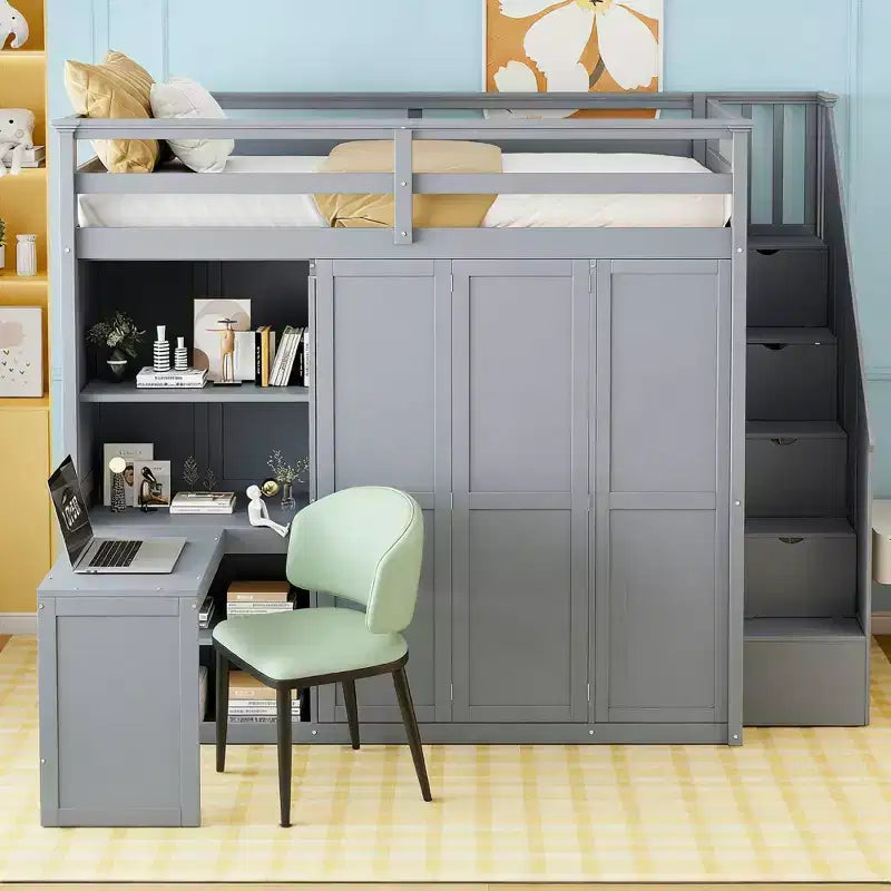 Lit mezzanine pleine grandeur moderne avec armoire, bureau, étagères et panneaux de porte pliants