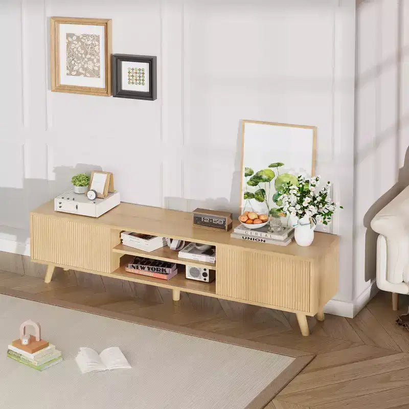 Meuble TV cannelé en bois ondulé pour téléviseurs jusqu'à 70 pouces